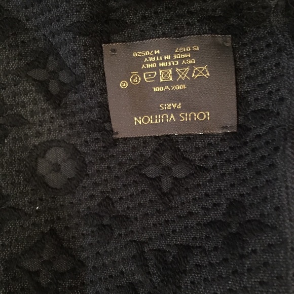 Louis Vuitton scarf - Picture 4 of 5